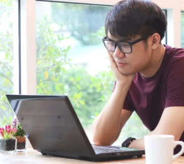 How Reduce Digital Eye Strain In Screen Age